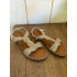 Champagne sandalen met glitterrand